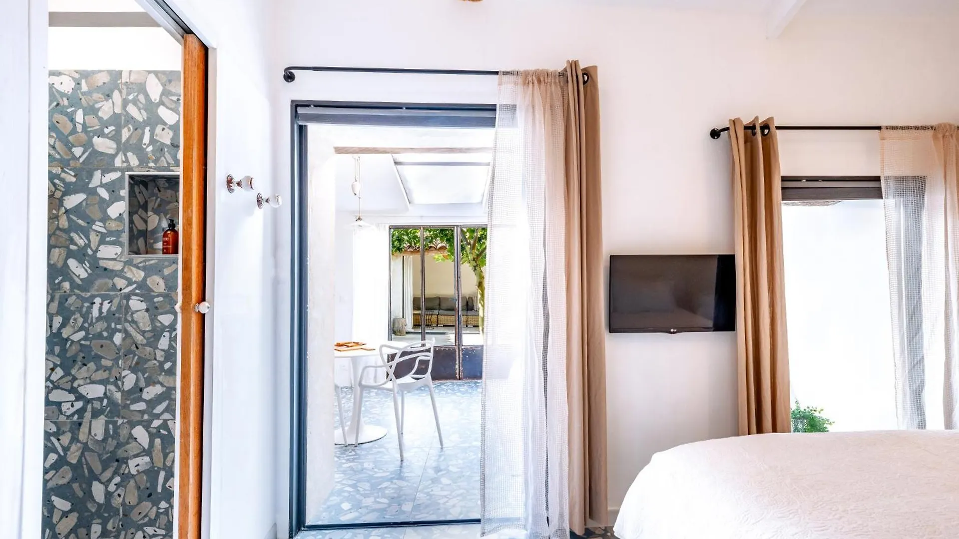 Dodo Etc - Teritoria Hotel Condorcet