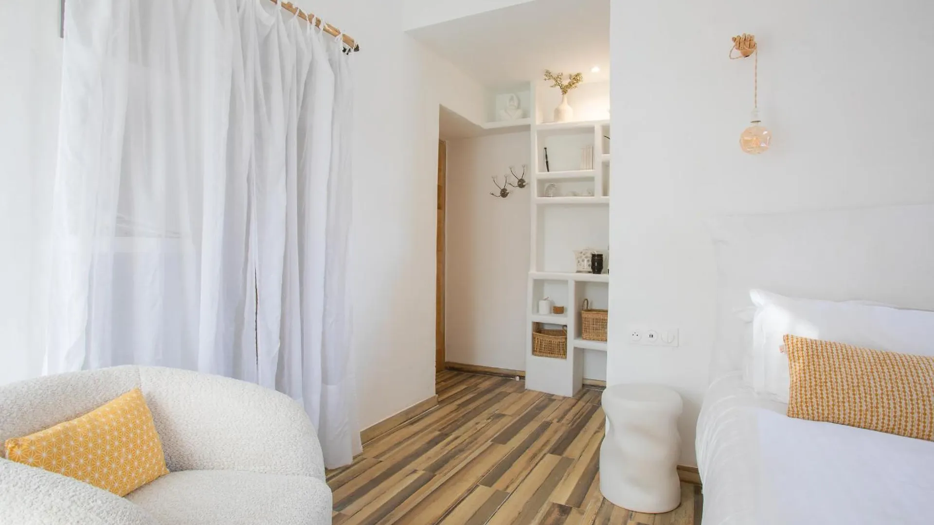 Dodo Etc - Teritoria Hotel Condorcet